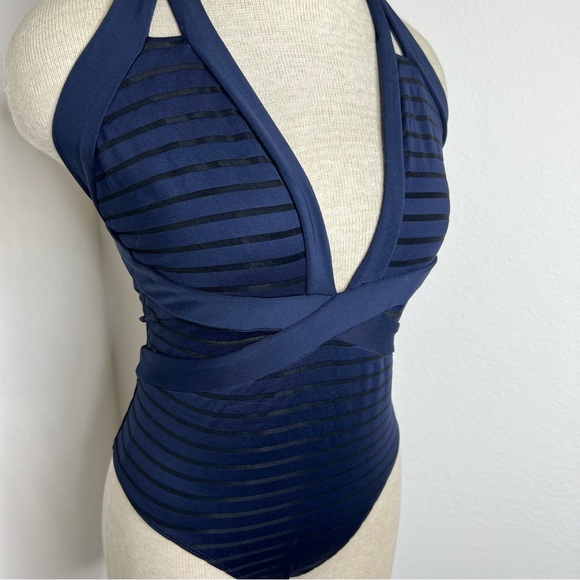 🔹 Jets Jessika Allen One Piece Bathing Suit - Picture 2 of 5